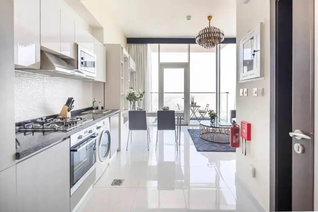 Miraclz Skyline Tower Apartment Dubai