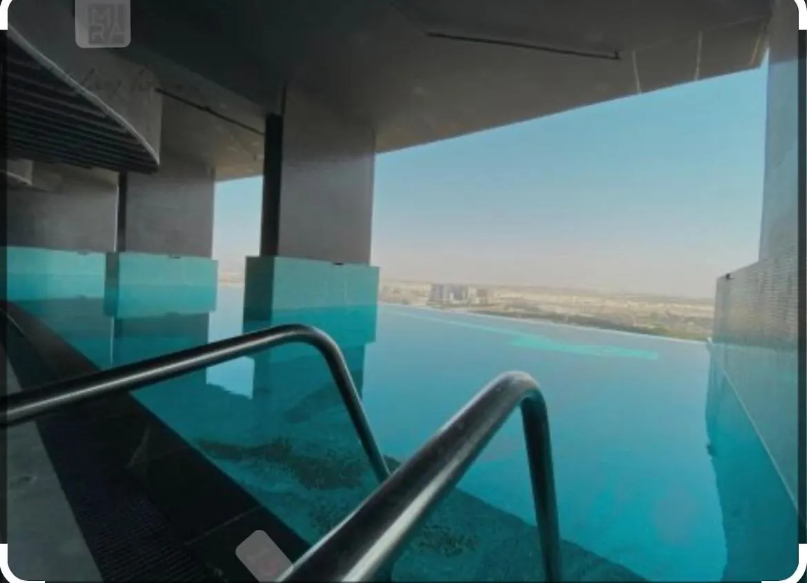 Miraclz Skyline Tower Apartment Dubai