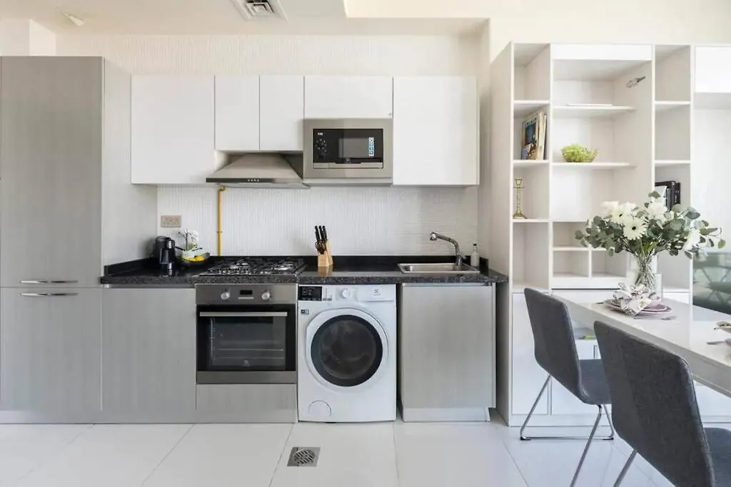 Miraclz Skyline Tower Apartment Dubai