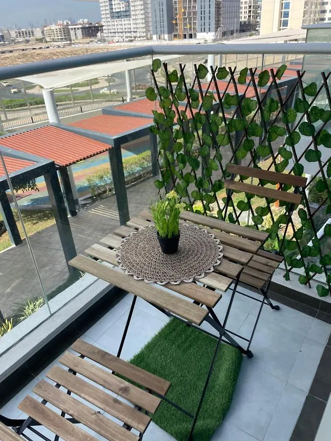 Miraclz Skyline Tower Apartment Dubai
